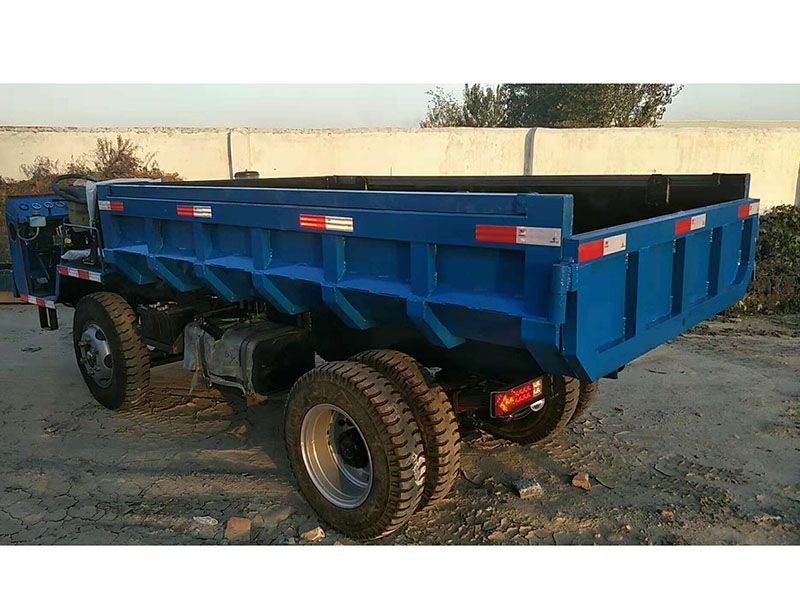 超低礦用運輸車