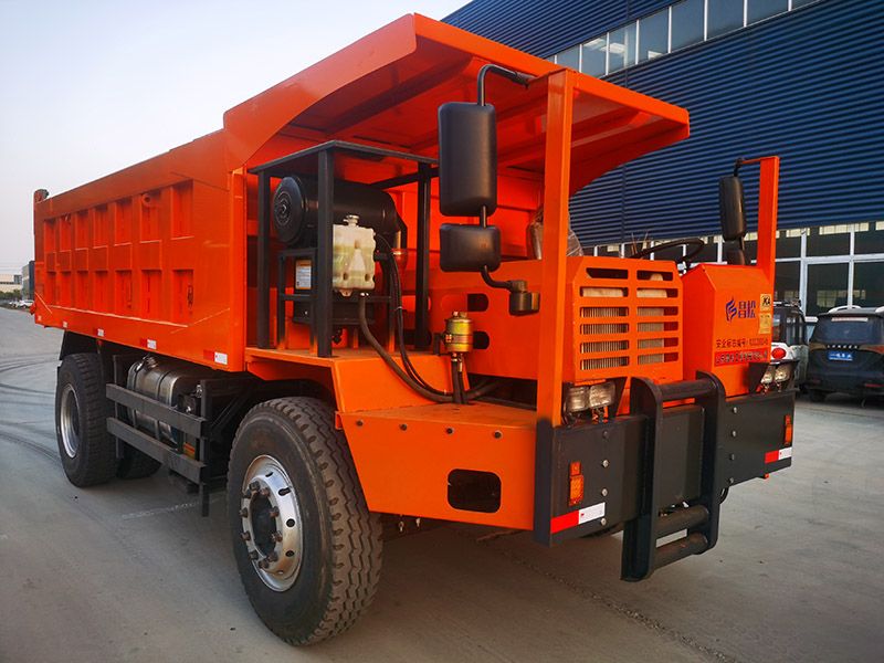 12噸四驅礦用運輸車