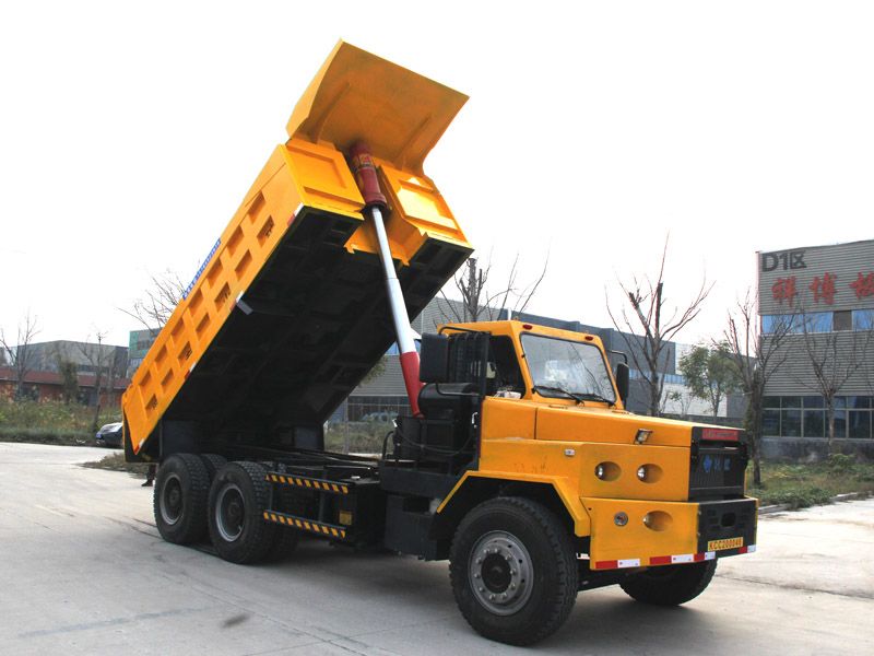 20噸礦用運(yùn)輸車  